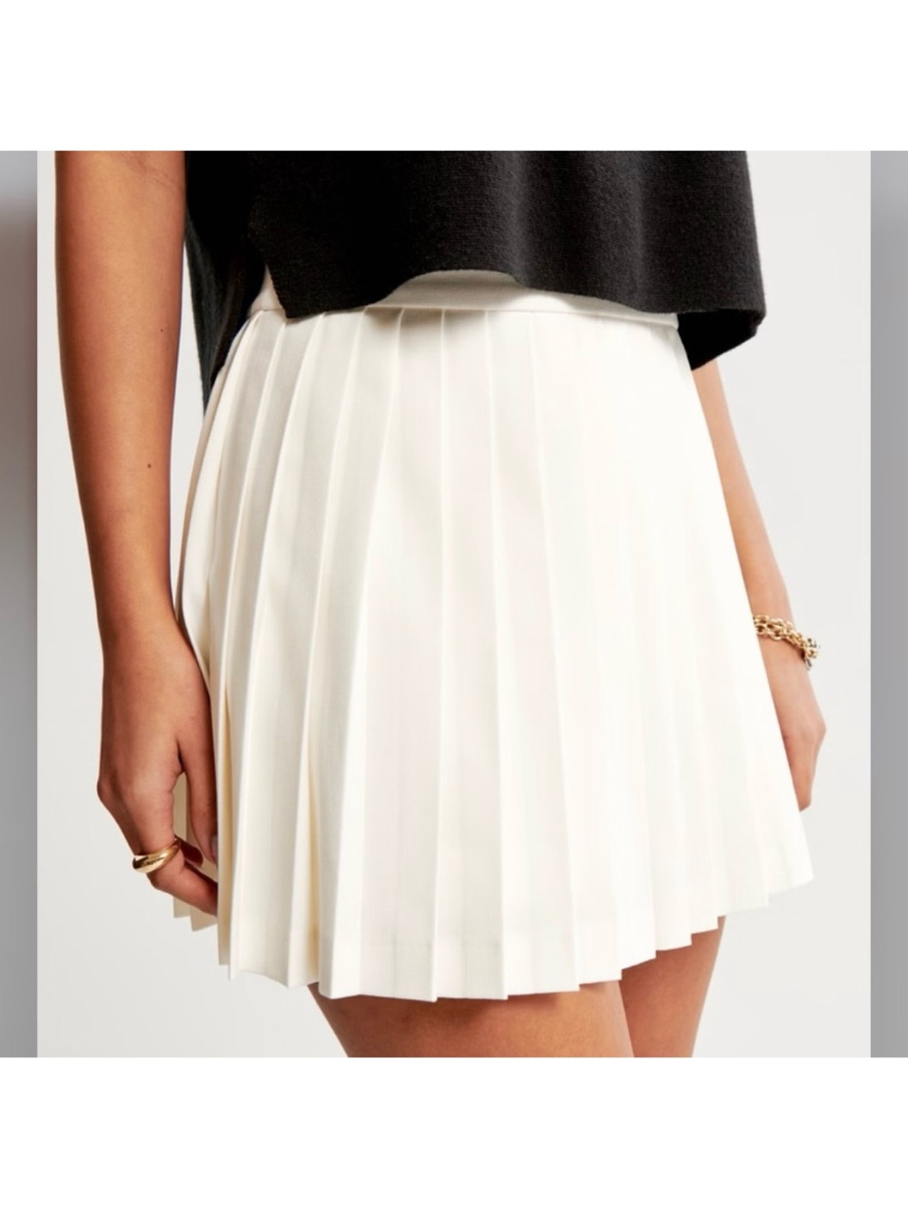 🆕- Aritzia Sunday Best-Epiphany White High Waisted Pleated Skirt. Size:4